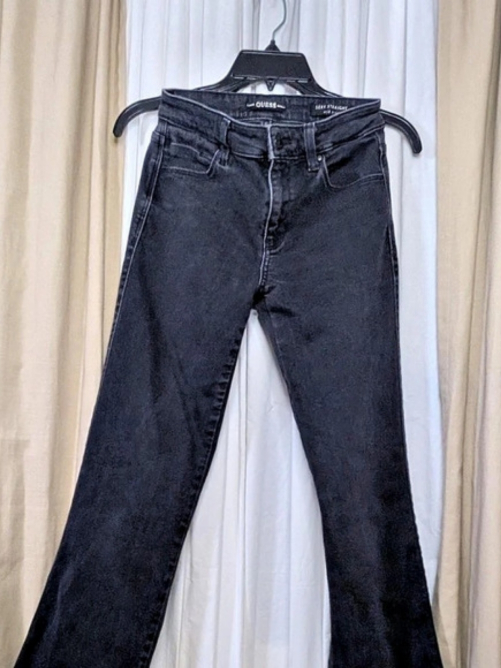 GUESS Sexy Straight Mid Rise Jeans Waist 27